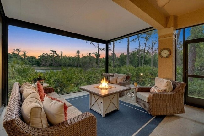 Building Photo - 8204 Villa Grande Ct