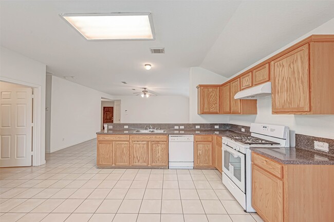 Building Photo - 5815 Plantation Crest Dr