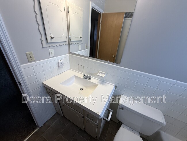 Building Photo - 8424 Travis Ln