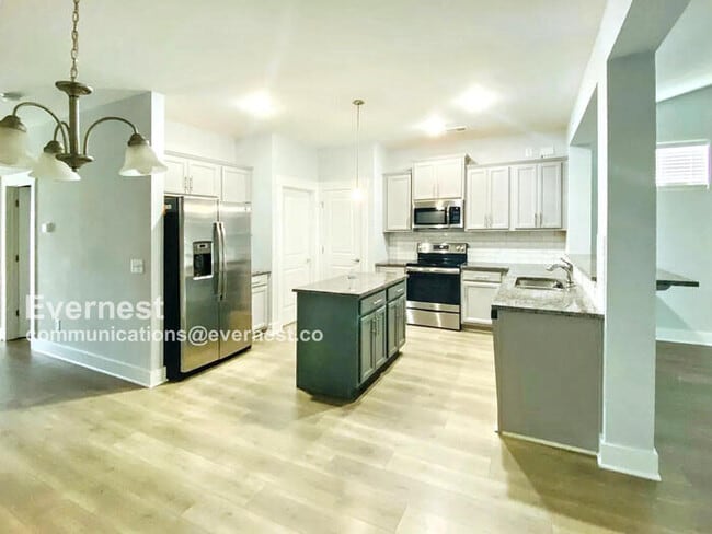 Building Photo - 5007 Gracious Dr