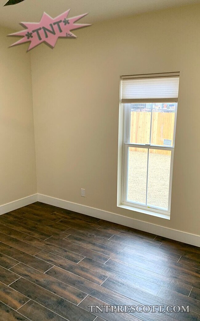 Building Photo - Home in Prescott Valley