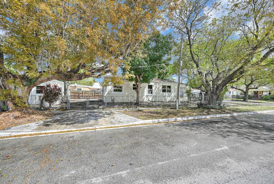 Building Photo - 299 NW 43rd St