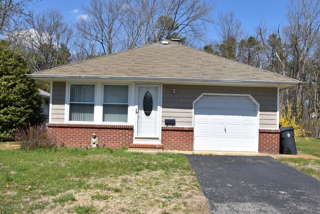 Building Photo - 2217 Mt Hope Ln