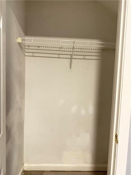 Building Photo - 132 Pavilion Ave