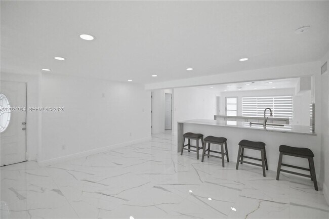 Building Photo - 7051 SW 29th St