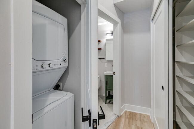 Building Photo - 3924 Haverford Ave