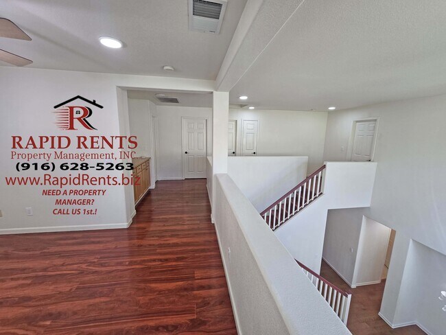 Building Photo - 555 Centre Ct Dr