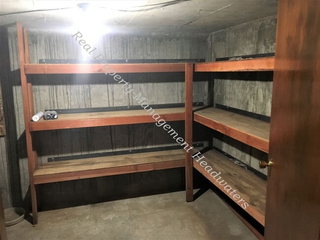 Building Photo - 3 Bedroom 2 Bath Pet Friendly House for Rent