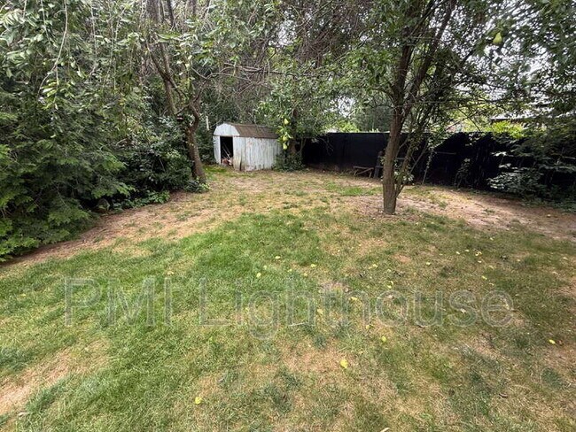 Building Photo - 2077 Feuereisen Ave
