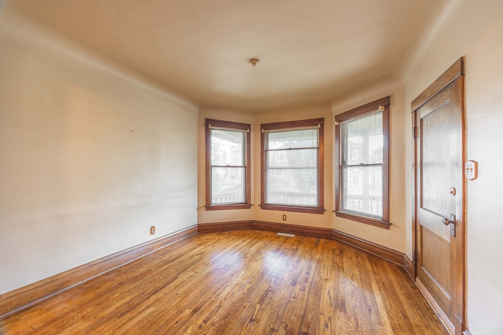 Building Photo - 5311 W Berenice Ave