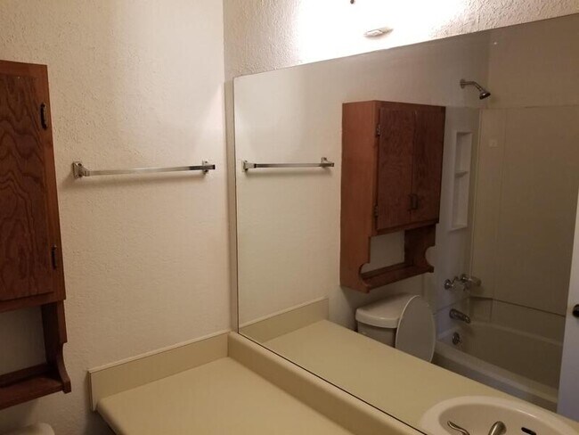 Building Photo - 6399 Baker Ct