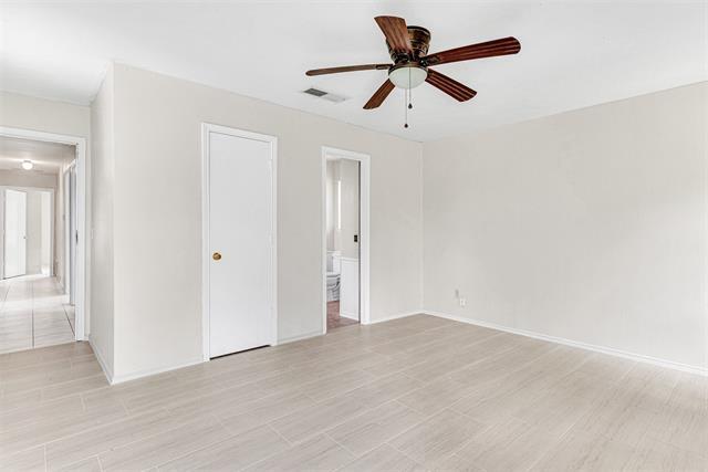 Building Photo - 403 Daisy Dr