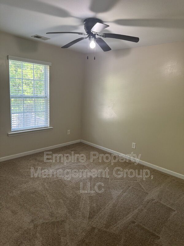 Building Photo - 209 Sunday Silence Ln