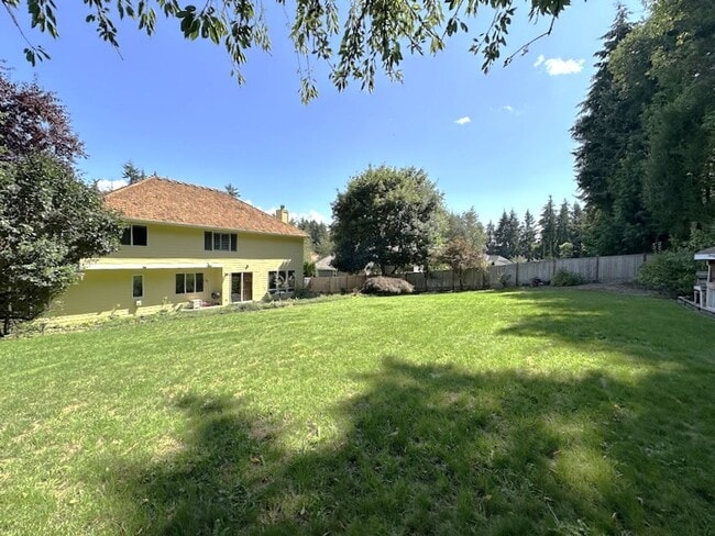 Building Photo - Luxury living in Gig Harbor!