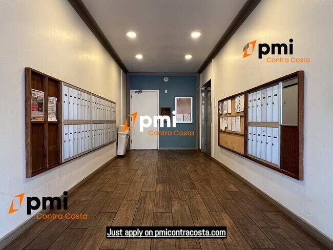 Building Photo - 470 N Civic Dr