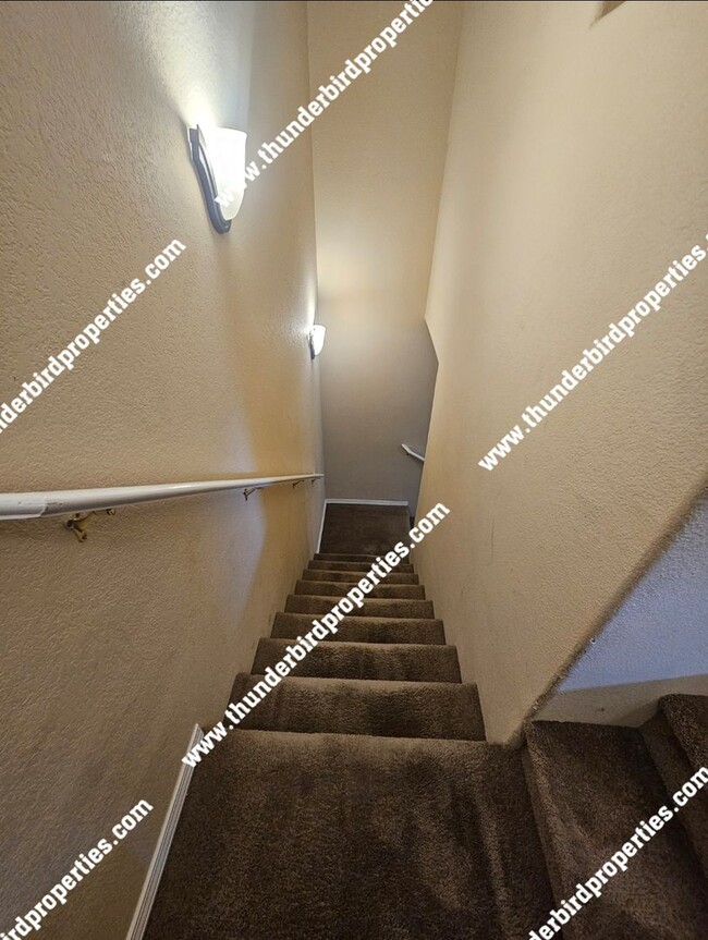 Building Photo - Located in a Gated community!!!