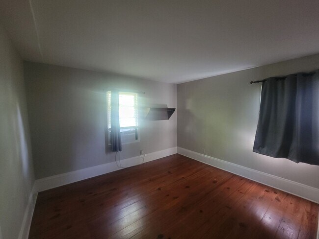 Building Photo - 1330 Wingfield St