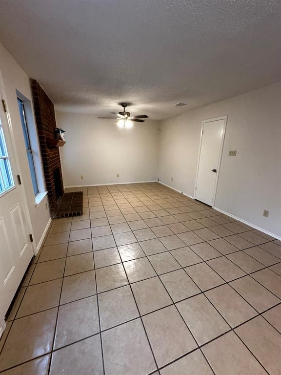 Building Photo - 6106 La Naranja Ln