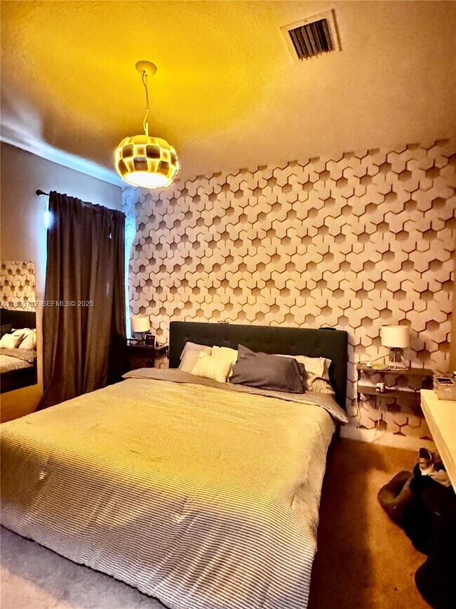 Building Photo - 7924 NW 105th Ave