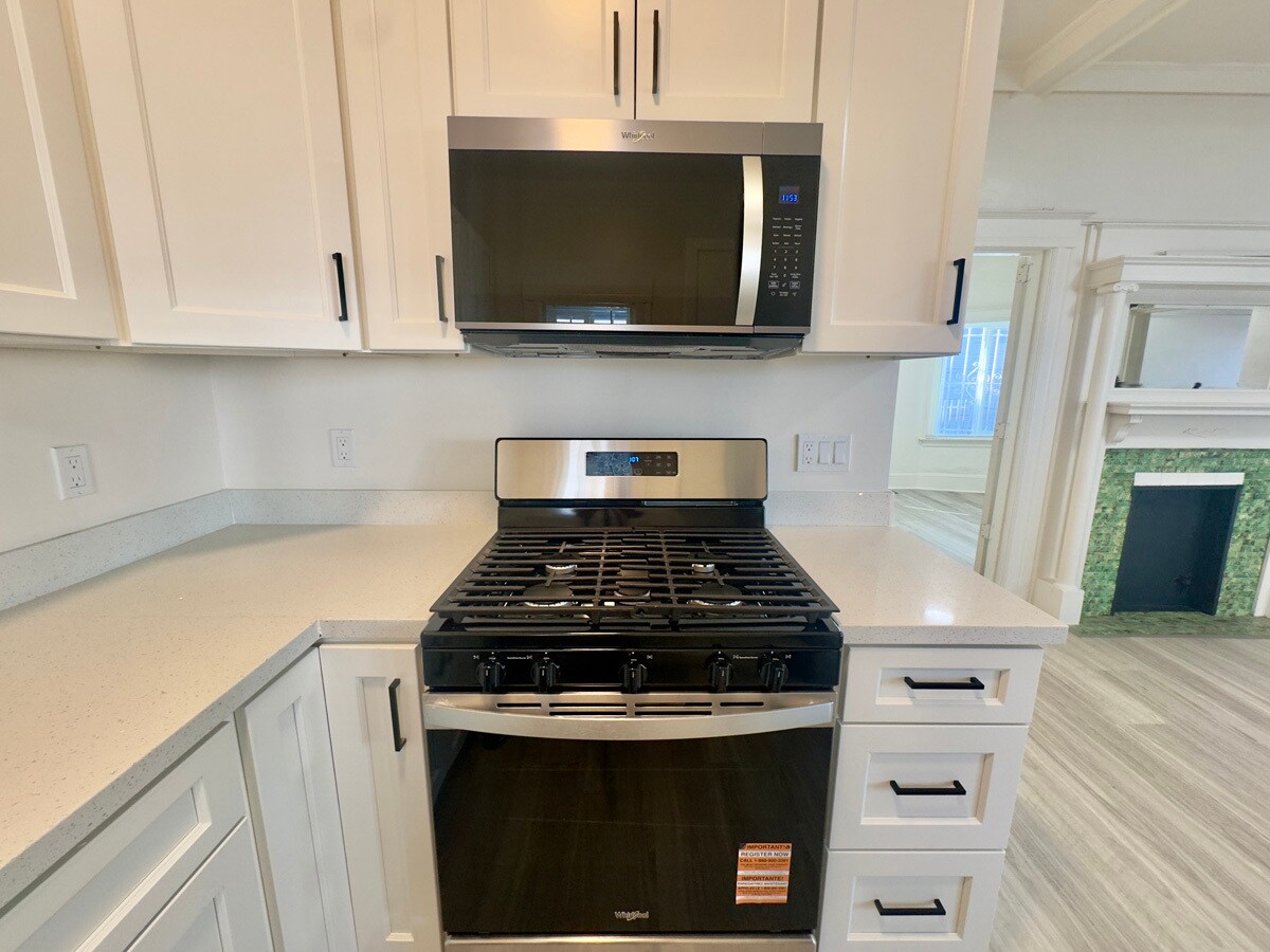 Building Photo - 3218 West St