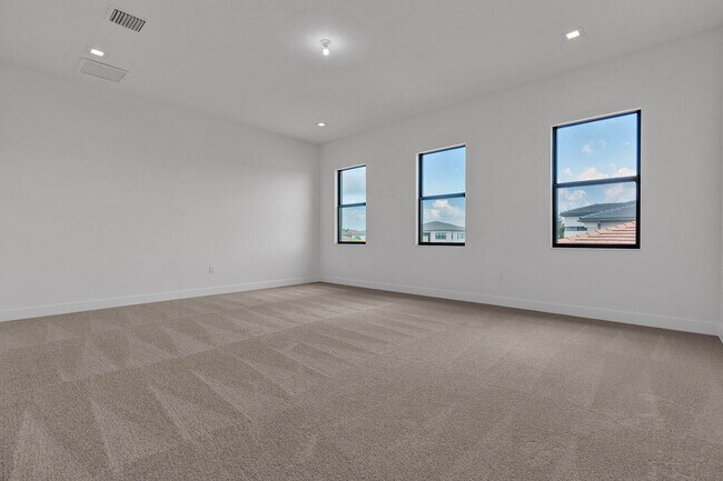 Building Photo - 9523 Riverside Pk Dr