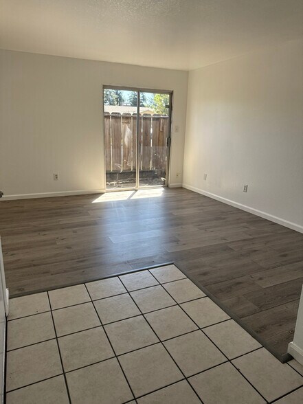 Building Photo - 3001 Radnor Way