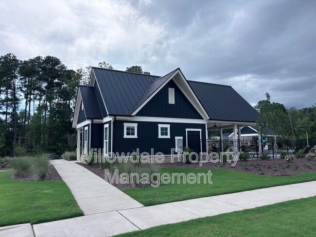 Building Photo - 187 Central Townes Wy