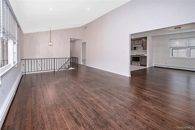 Building Photo - 74 Edgewood Rd