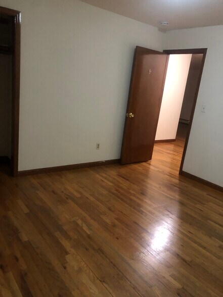 Building Photo - 114 Lawton St