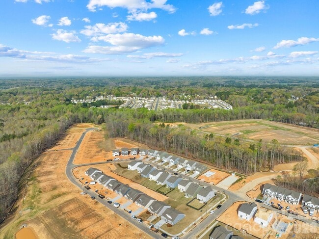 Building Photo - 544 Sand Dunes Dr