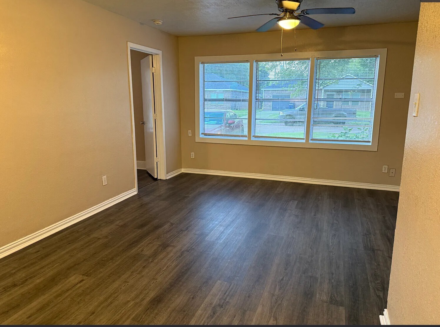 Building Photo - 1525 Wayside Dr