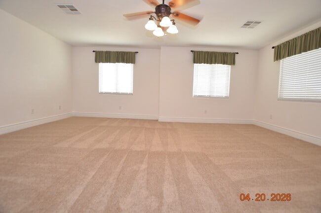 Building Photo - 598 Over Par Ct