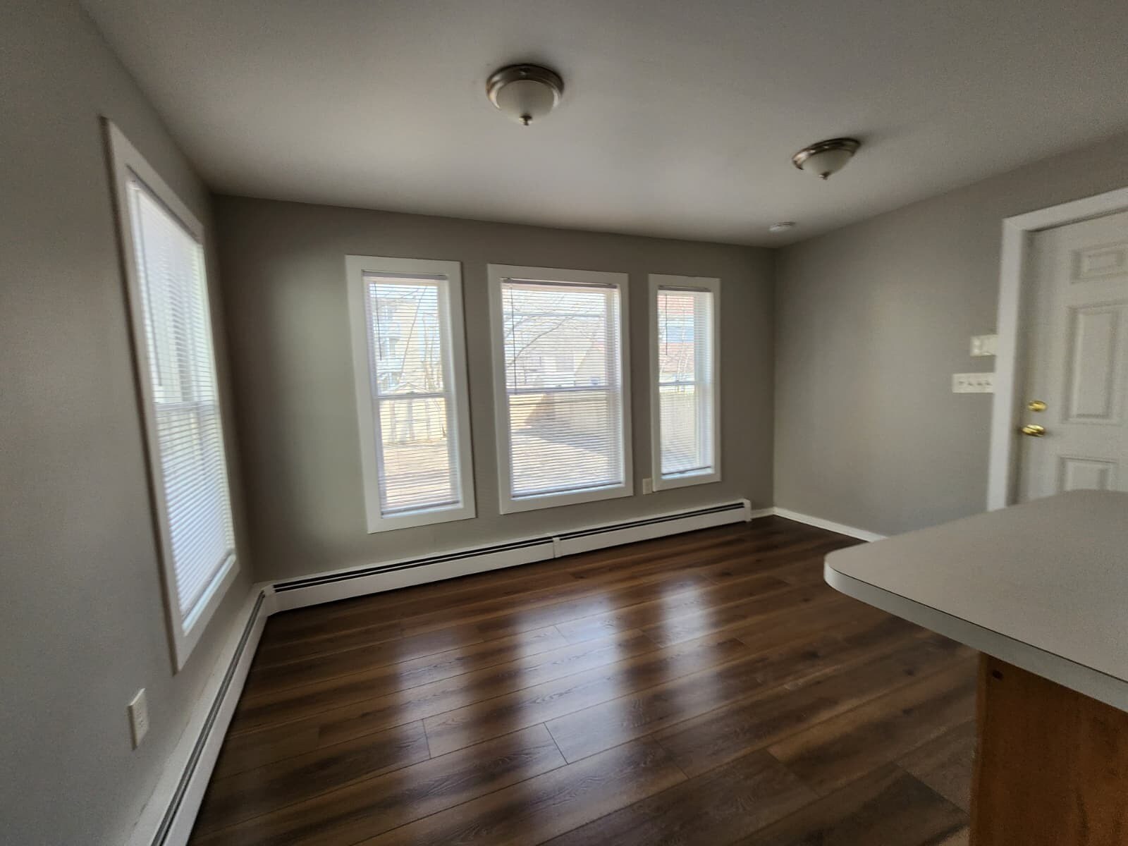 Building Photo - 425 Huntington St