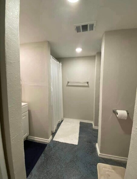 Building Photo - 1108 Coit St