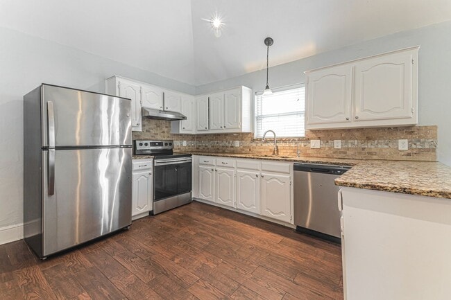 Building Photo - 4 BR/3BA | Newly Renovated Single Family Home | Fenced Patio | Private Pool!