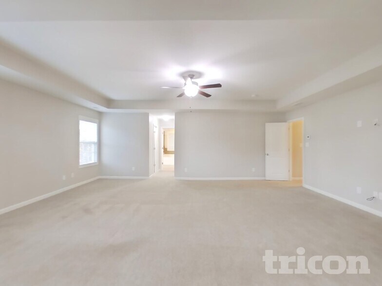 Building Photo - 173 Cliffhaven Cir