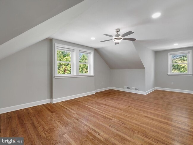 Building Photo - 4502 Elmwood Rd