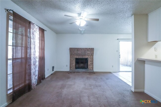 Building Photo - 1105 Covey Ln