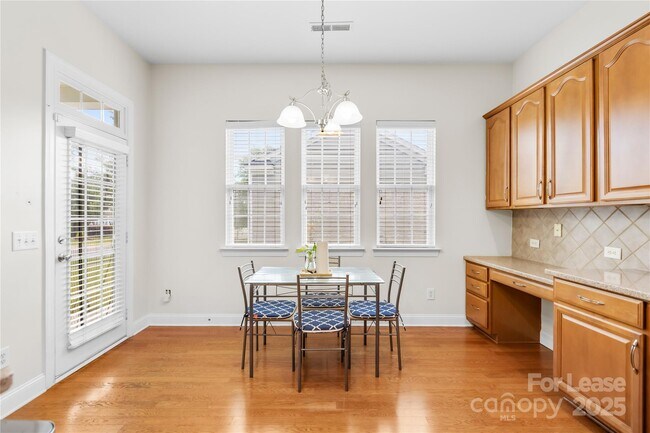 Building Photo - 10732 Alvarado Way