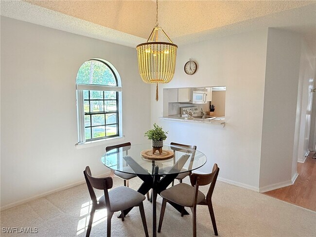 Building Photo - 212 Deerwood Cir