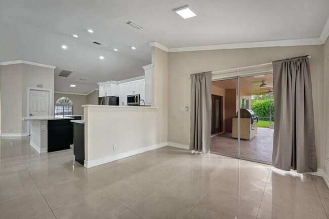 Building Photo - 10080 NW 53rd Ct