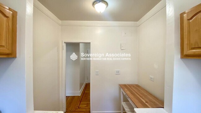 Floorplan - 4700 Broadway