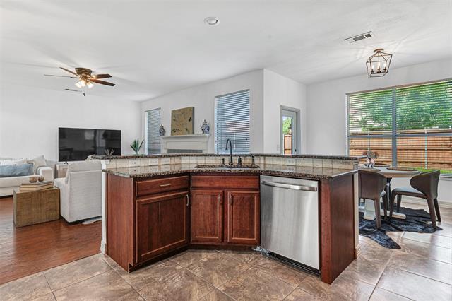 Building Photo - 2904 Champlin Ct