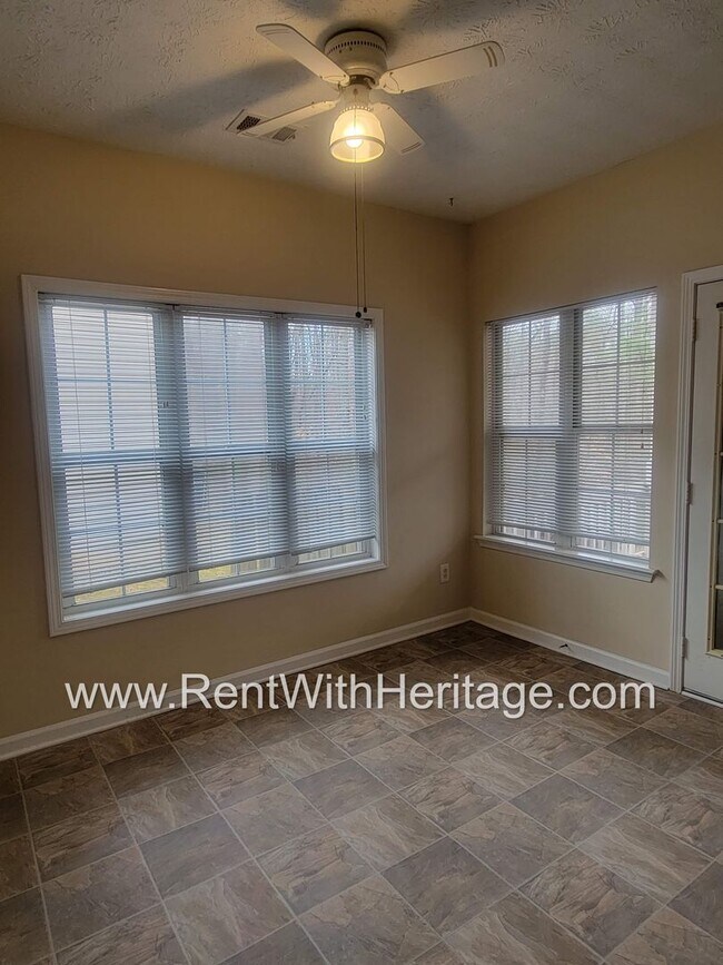 Building Photo - WOW!!...GORGEOUS HOME/HARDWOOD FLOORS/ UPGRADES GALLORE / SWIM - TENNIS