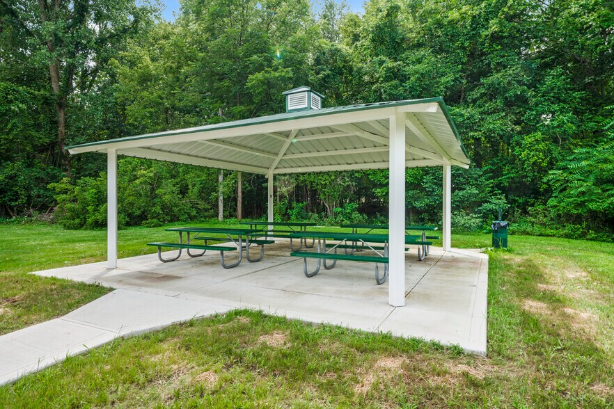 Building Photo - 6610 Lear Nagle Rd