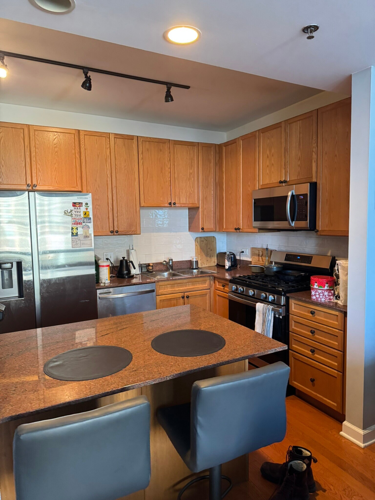 Building Photo - 1250 S Michigan Ave