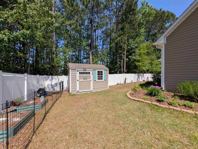 Building Photo - 244 Belclare Way