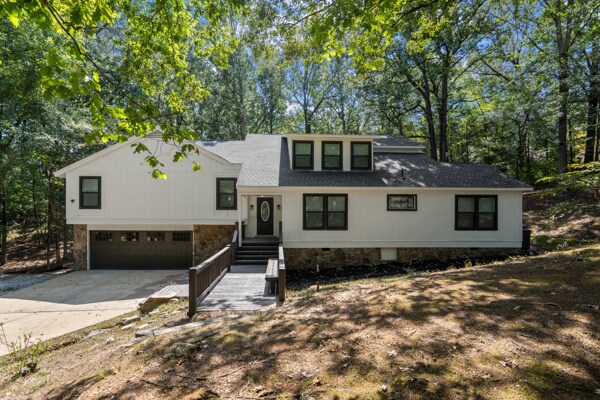 Building Photo - 9345 Rocky Woods Dr