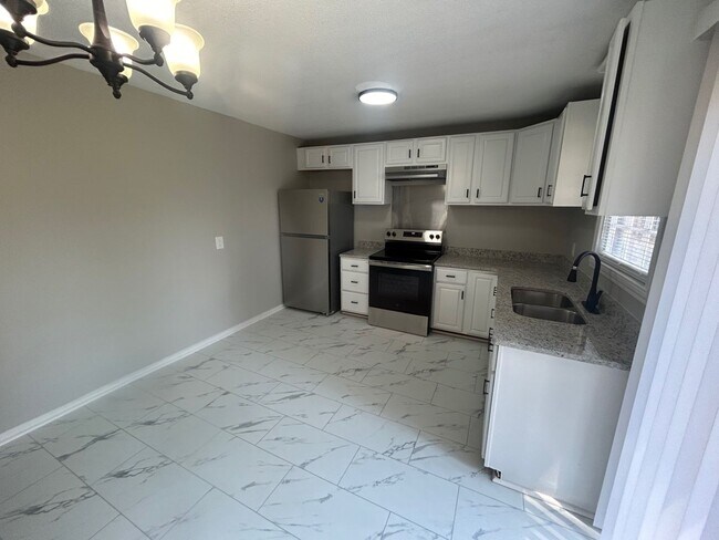 Building Photo - 3728 Baywater Dr