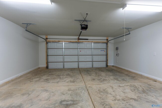 Building Photo - 102 Waltrip Dr